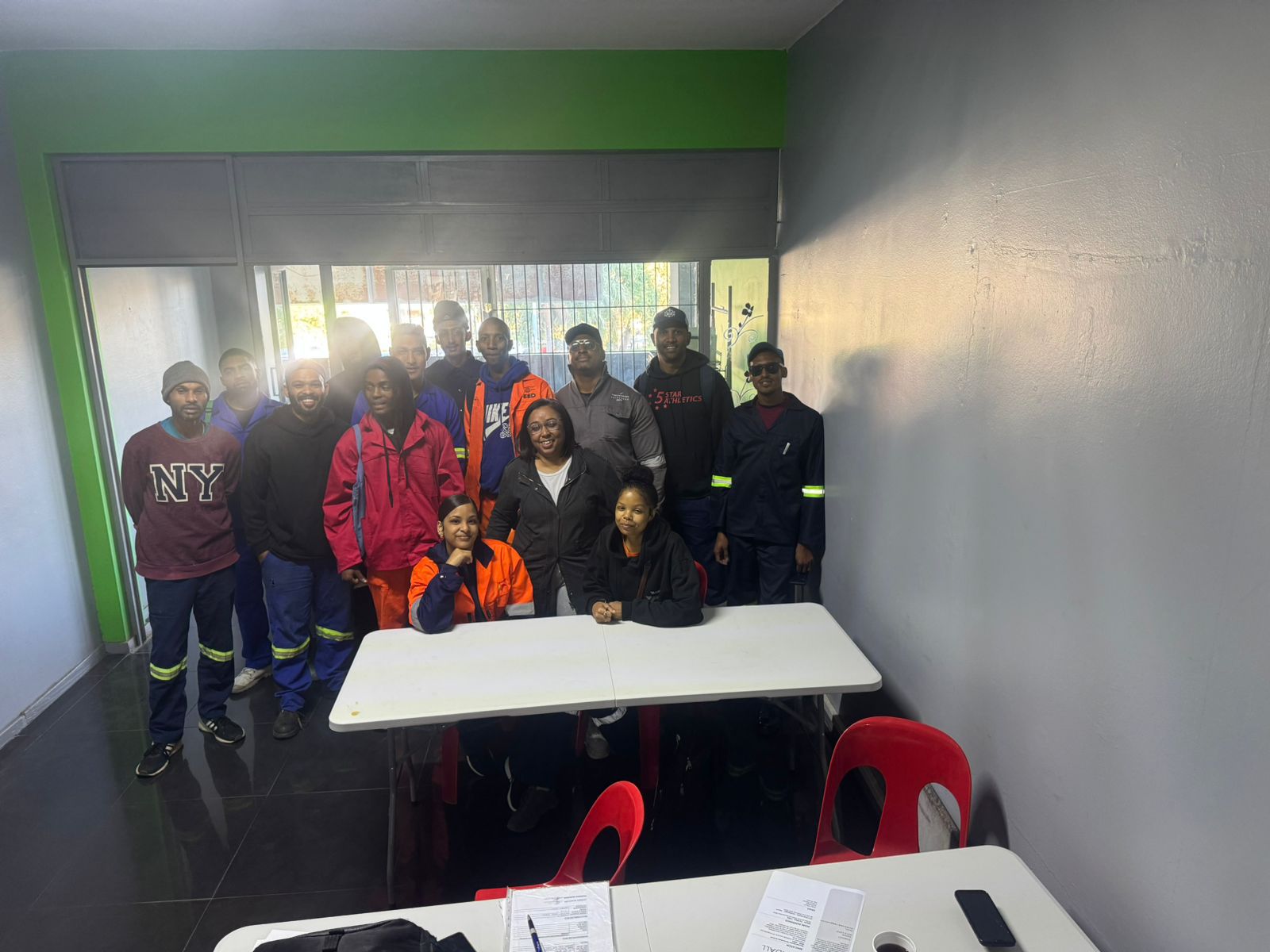 Students participating in skills training and mentorship activities (08)